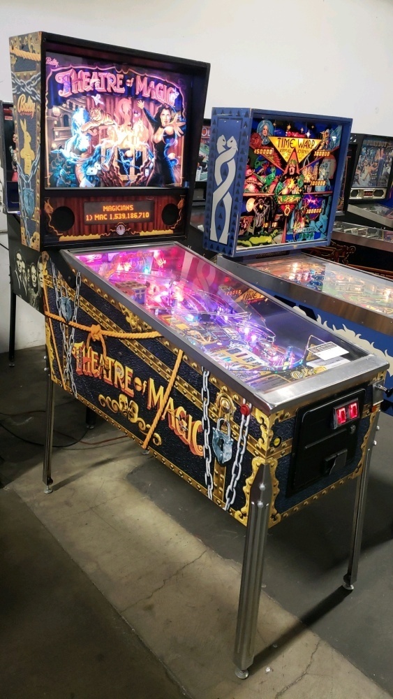 THEATER OF MAGIC PINBALL MACHINE BALLY CLASSIC