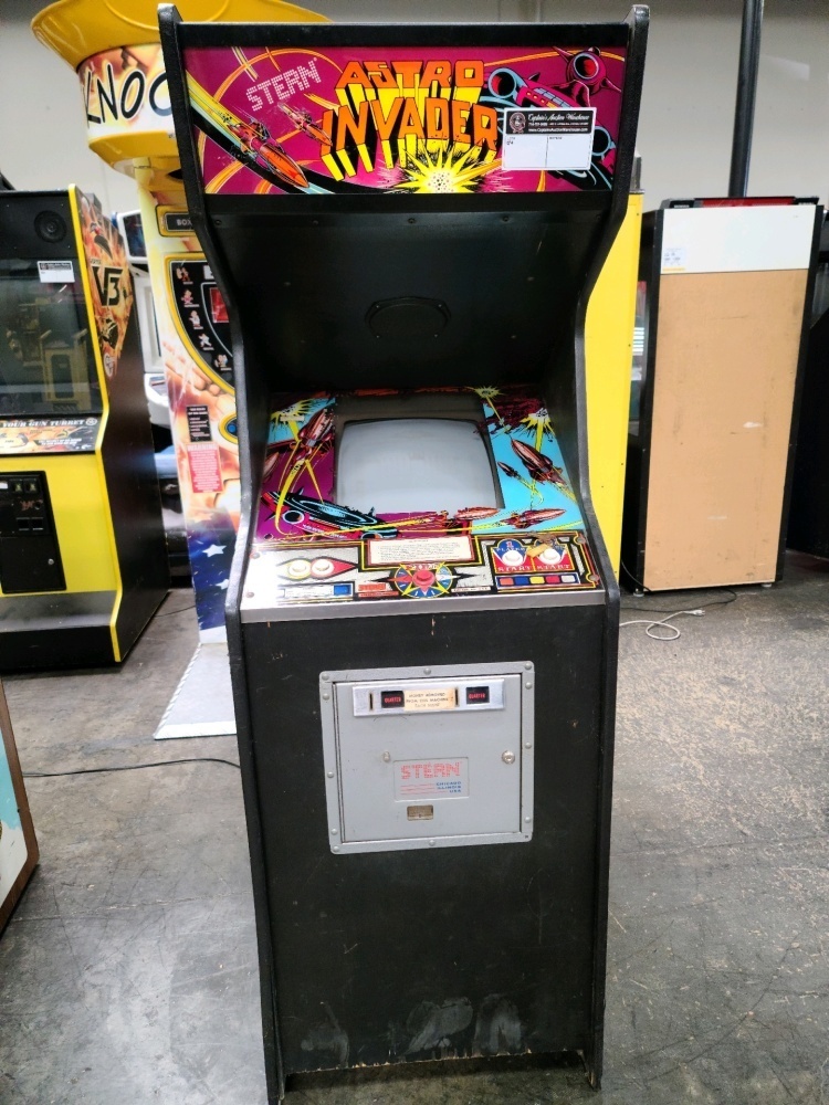 ASTRO INVADER UPRIGHT STERN CLASSIC ARCADE GAME