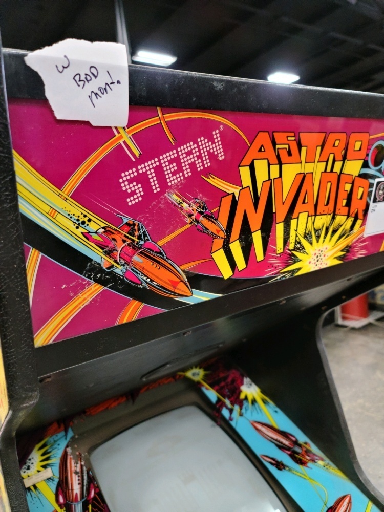 ASTRO INVADER UPRIGHT STERN CLASSIC ARCADE GAME