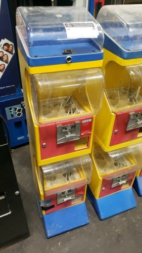 TOMY STYLE CAPSULE VENDING RACK #2