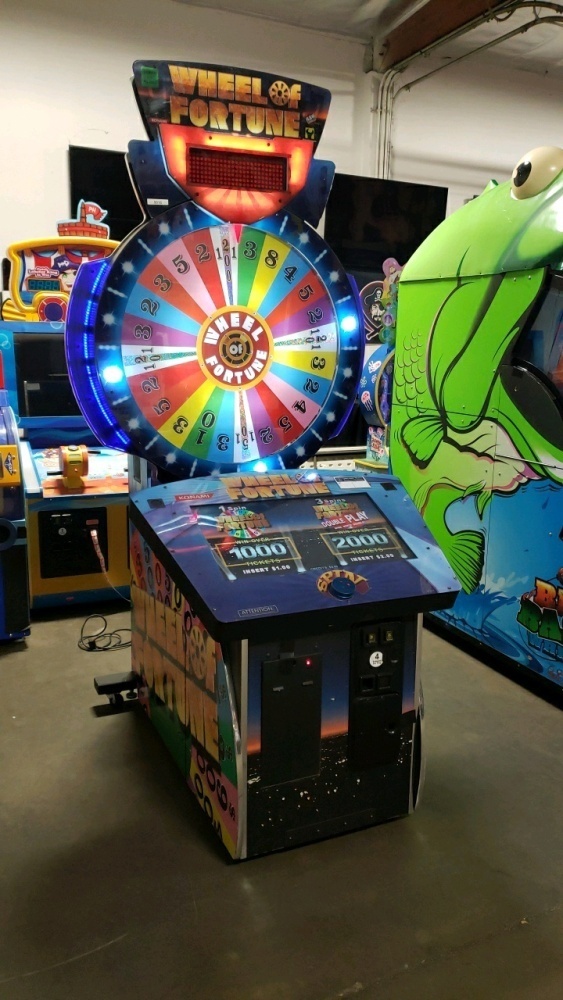 WHEEL OF FORTUNE DELUXE TICKET REDEMPTION GAME RAW THRILLS