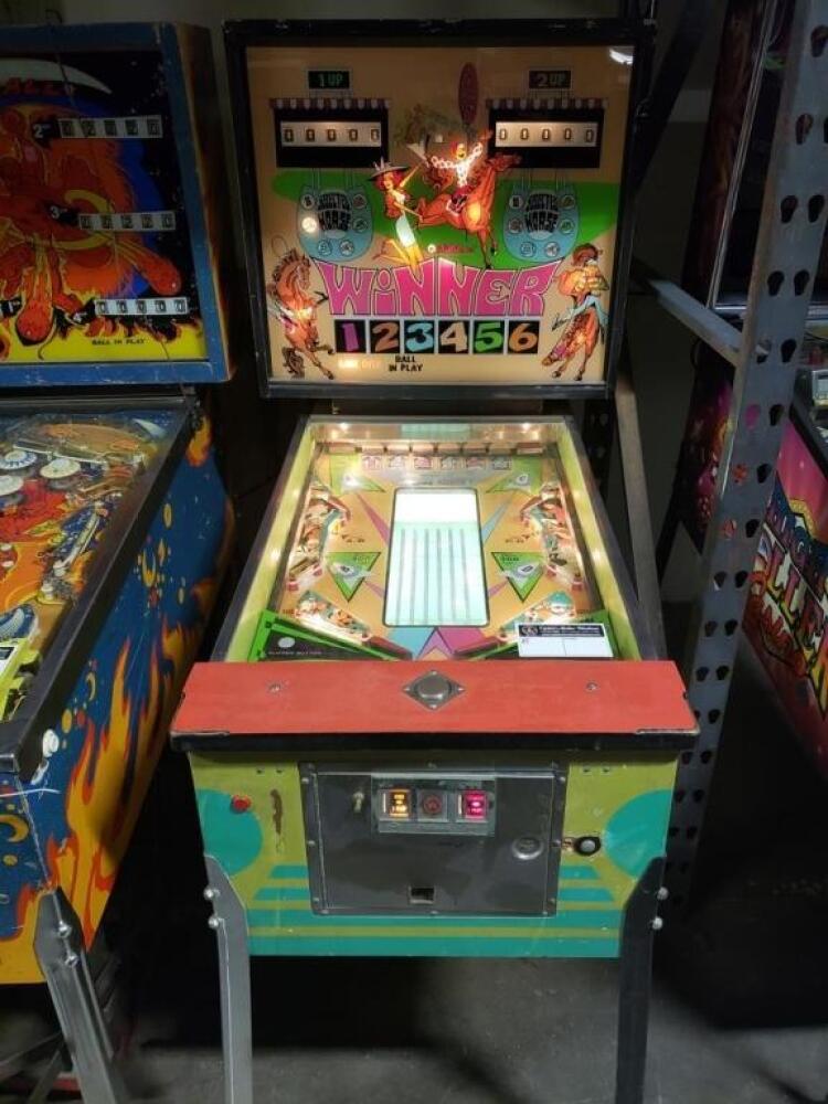 WINNER! HORSE RACE PINBALL MACHINE WILLIAMS