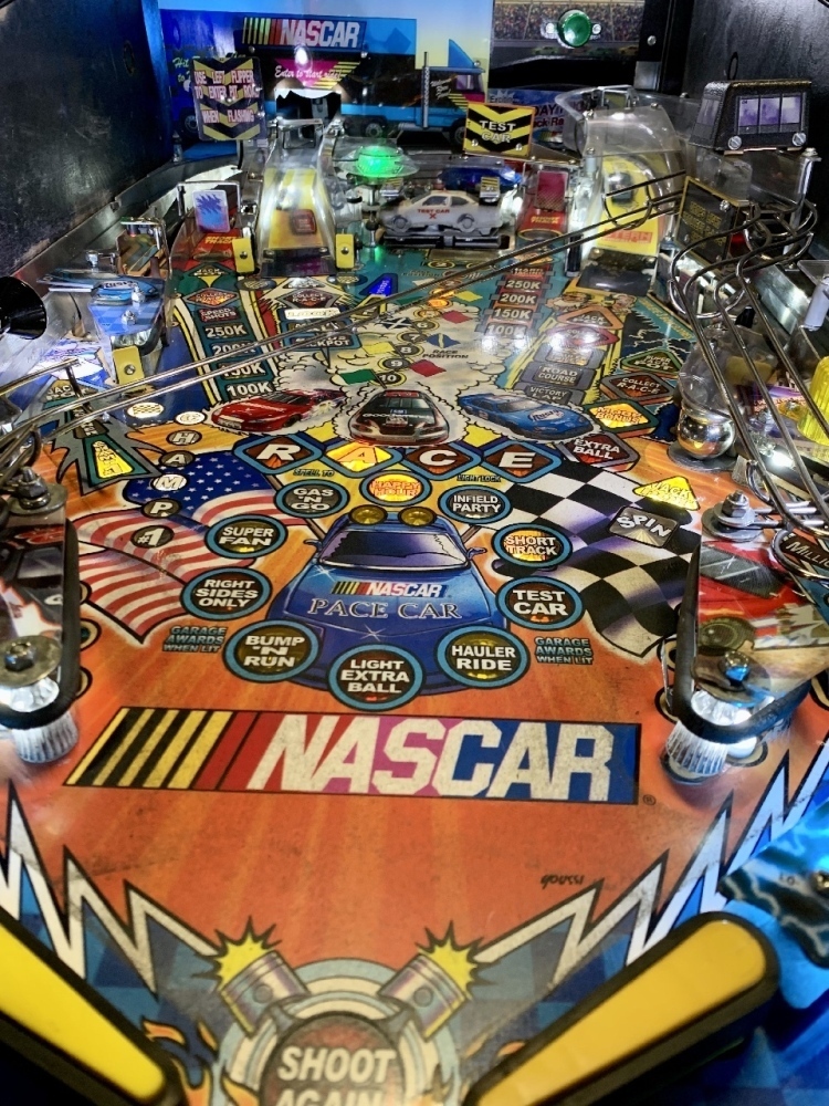 NASCAR RACING PINBALL MACHINE STERN