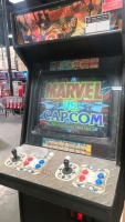 MARVEL VS CAPCOM UPRIGHT FIGHTER ARCADE GAME CAPCOM - 2