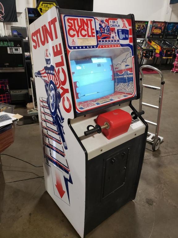 STUNT CYCLE ATARI CLASSIC ARCADE GAME