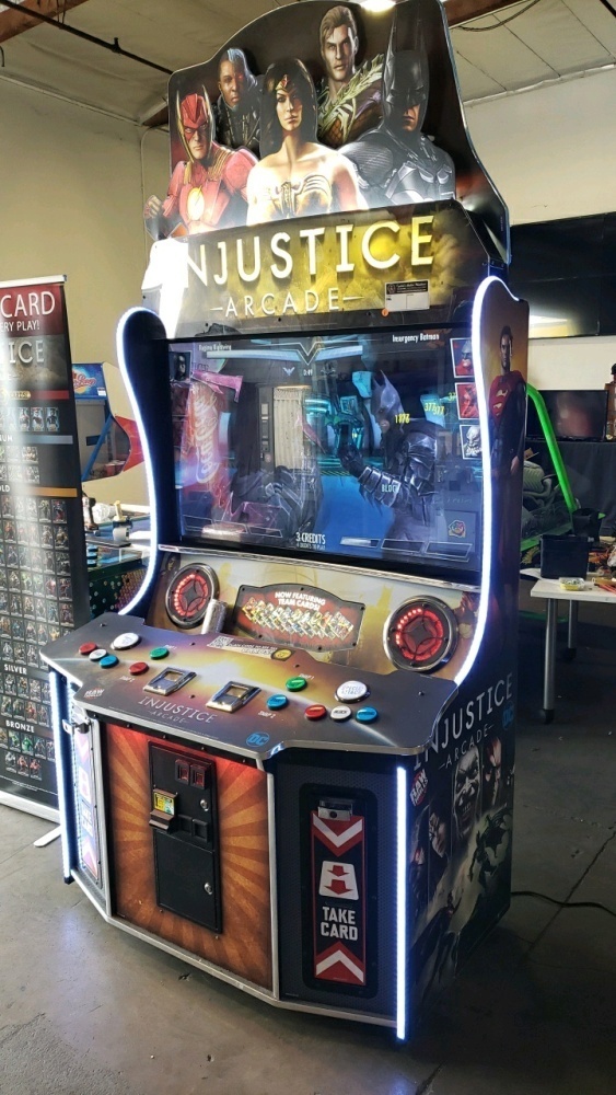 INJUSTICE ARCADE DELUXE FULL SIZE DC COMICS ARCADE GAME RAW THRILLS