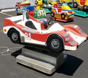 KIDDIE RIDE MACH 1 RED RACE CAR FALGAS ANTIQUE