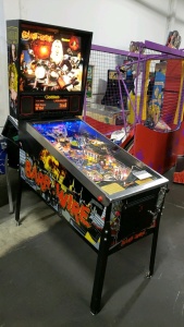 BARBWIRE PINBALL MACHINE GOTTLIEB GREATEST MOVIE EVER!