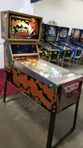 EIGHTBALL DELUXE LIMITED EDITION PINBALL MACHINE BALLY