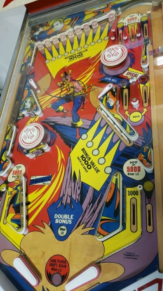 SOLAR CITY PINBALL MACHINE GOTTLIEB 1977