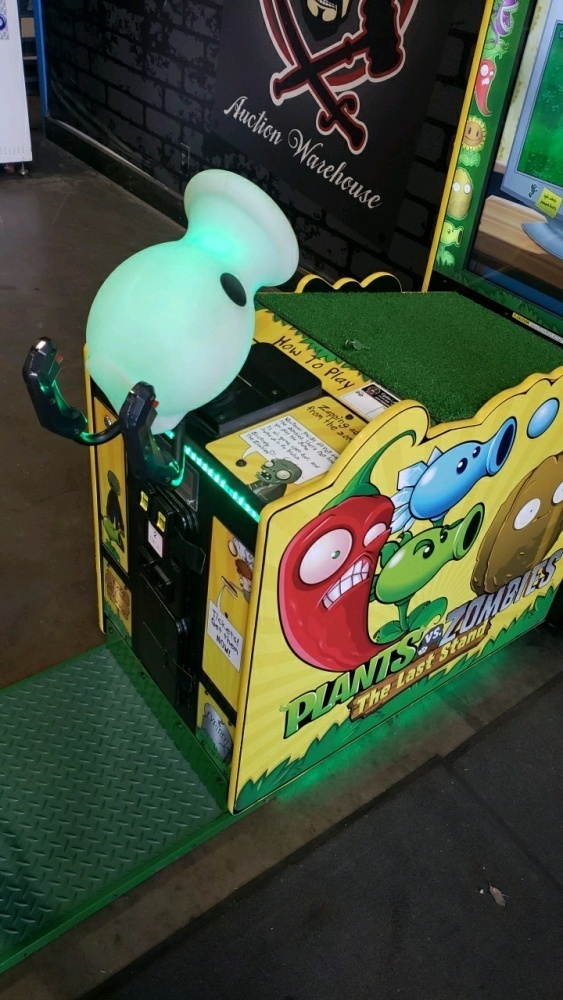 PLANTS VS. ZOMBIES DELUXE TICKET REDEMPTION GAME