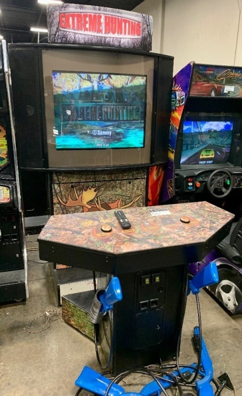 EXTREME HUNTING 33" SHOWCASE ARCADE GAME