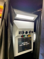 APPLE FACE PLACE PHOTO BOOTH SELF VENDING KIOSK - 4