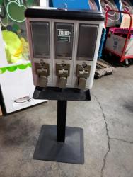 TRI VEND CANDY STAND