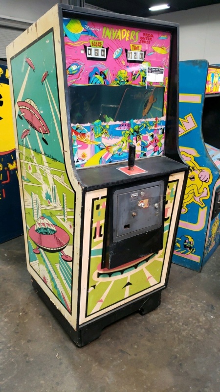 MIDWAY'S INVADERS ELECTRO MECHANICAL GALLERY ARCADE GAME