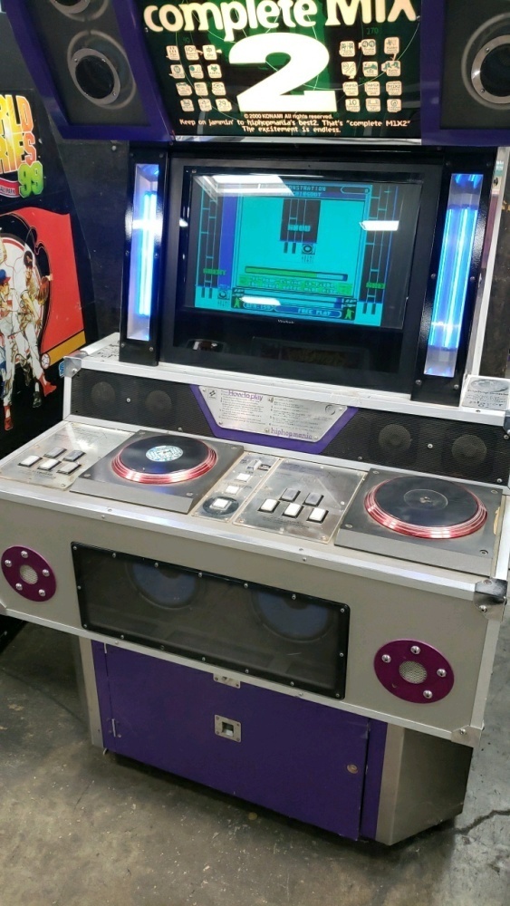 HIP HOP MANIA COMPLETE MIX 2 MUSIC ARCADE GAME KONAMI
