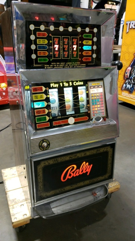 ANTIQUE BALLY $0.05 NICKEL SLOT MACHINE