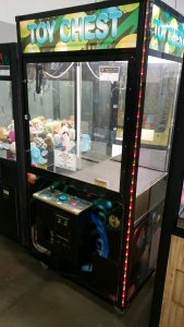 TOY CHEST PLUSH CLAW CRANE MACHINE