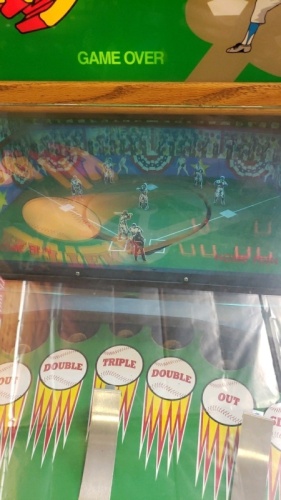 HITTER'S RALLY BASEBALL PITCH AND BAT ARCADE GAME