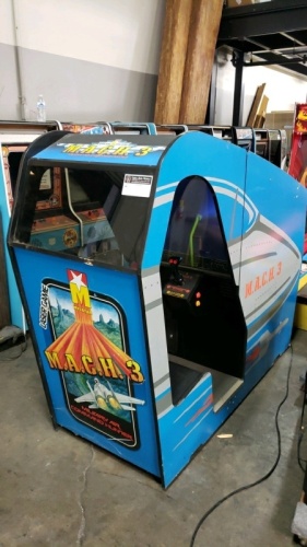 MACH 3 DELUXE SITDOWN CLASSIC LASER DISC ARCADE GAME