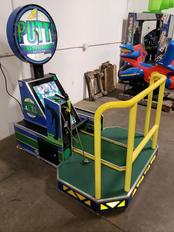 PUTT! CHAMPIONSHIP EDITION MINI GOLF ARCADE GAME