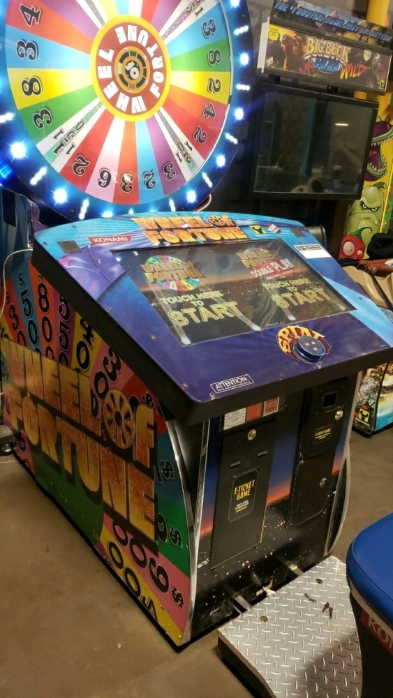 WHEEL OF FORTUNE DELUXE TICKET REDEMPTION GAME RAW THRILLS AH