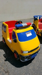 KIDDIE RIDE POLICE CAR TOP YELLOW FRONT RIDER