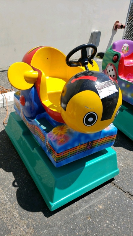 KIDDIE RIDE BUMBLE BEE