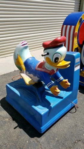 KIDDIE RIDE DONALD DUCK RIDE ALONG