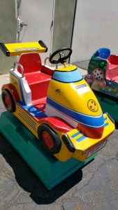 KIDDIE RIDE HONDA RACE CAR