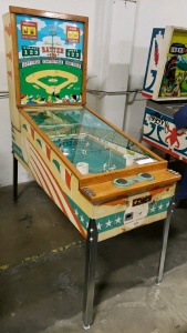 1958 CHICAGO COIN'S BATTER UP PITCH & BAT ELECTRO MECHANICAL ARCADE