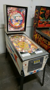 HOT LINE CLASSIC 1 PLAYER PINBALL MACHINE WILLIAMS 1966