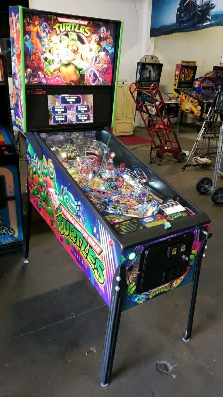 TEENAGE MUTANT NINJA TURTLES PRO MODEL PINBALL MACHINE STERN