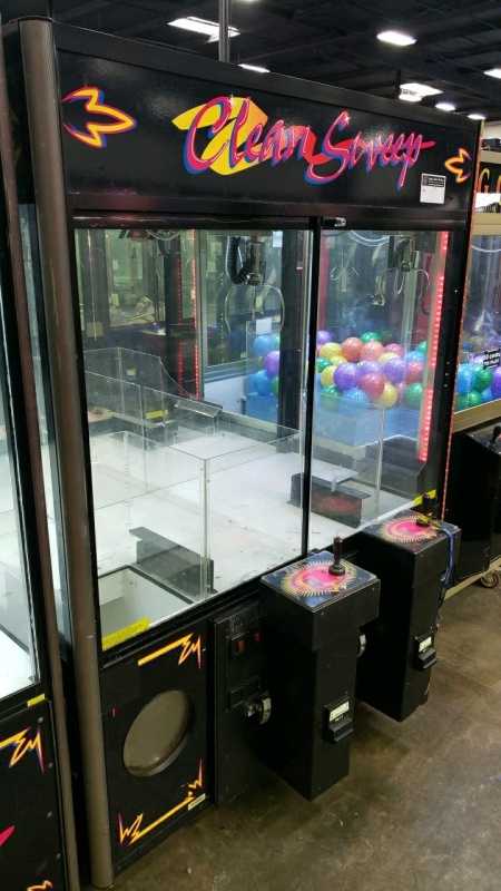 60" SMART CLEAN SWEEP PLUSH CLAW CRANE MACHINE