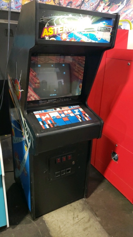 ASTEROIDS CLASSIC UPRIGHT ARCADE GAME ATARI