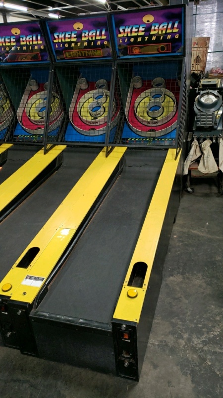 SKEEBALL LIGHTNING ALLEY ROLLER REDEMPTION GAME #1