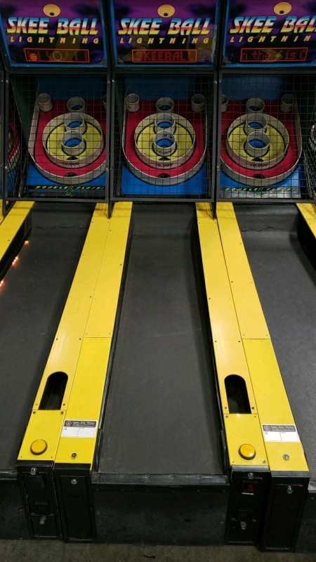 SKEEBALL LIGHTNING ALLEY ROLLER REDEMPTION GAME #2