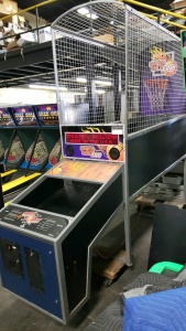 SUPER SHOT 2 SPORTS BASKETBALL REDEMPTION GAME by SKEEBALL