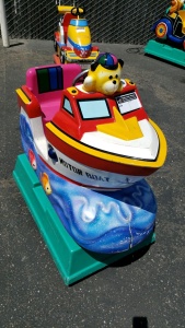 KIDDIE RIDE BOAT RIDE