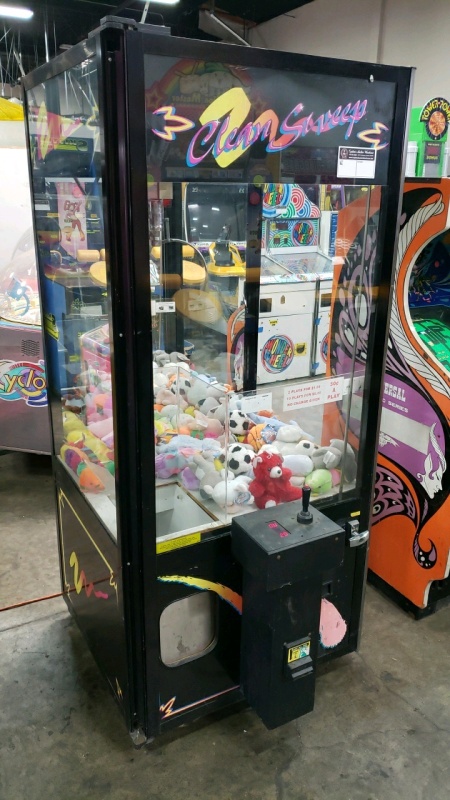 30" SMART CLEAN SWEEP PLUSH CLAW CRANE MACHINE