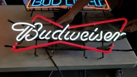 BUDWEISER BEER NEON LIGHTED SIGN