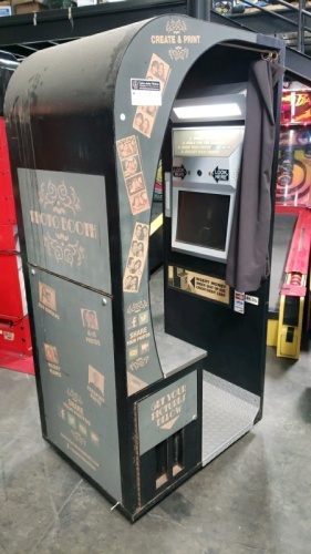 APPLE FACE PLACE PHOTO BOOTH SELF VENDING KIOSK