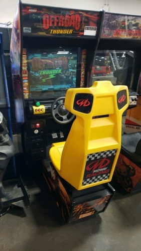 OFFROAD THUNDER SITDOWN RACING ARCADE GAME MIDWAY