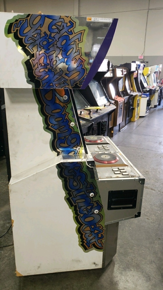 BEATMANIA COMPLETE MIX KONAMI MUSIC ARCADE GAME