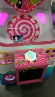 CANDY HOUSE LOLLIPOP VENDING GAME - 5