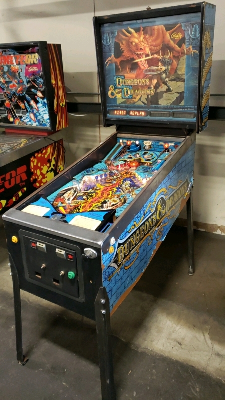 DUNGEONS & DRAGONS CLASSIC PINBALL MACHINE BALLY 1987