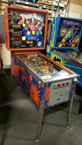 NINE BALL PINBALL MACHINE CLASSIC STERN 1980