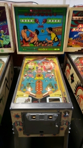 KNOCKOUT PINBALL MACHINE BALLY 1975