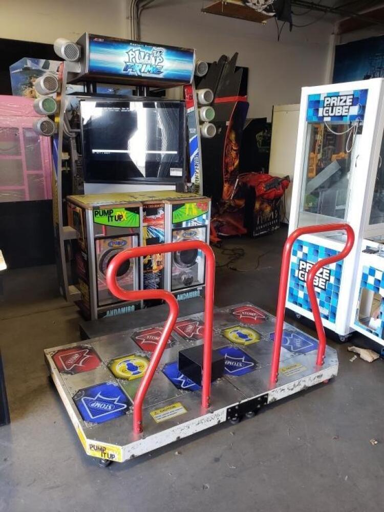 Pump Game Machine PUMP IT UP PRIME 2015 DANCE ARCADE GAME