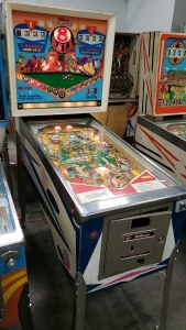 8 BALL PINBALL MACHINE 2 PLAYER WILLIAMS 1966